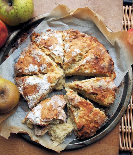 Apple & Dorset Blue Vinny Scone Bread Recipe