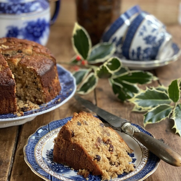 Easy Mincemeat Cake