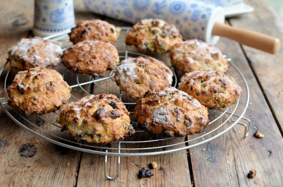 Countdown to Christmas: Mincemeat Scones for the Christmas Tea Time Table