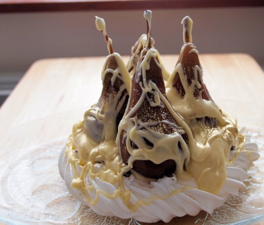 Regal Pear and Chocolate Pavlova Crown