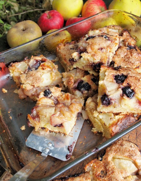 Apple, Bramble & Pear Tray Bake