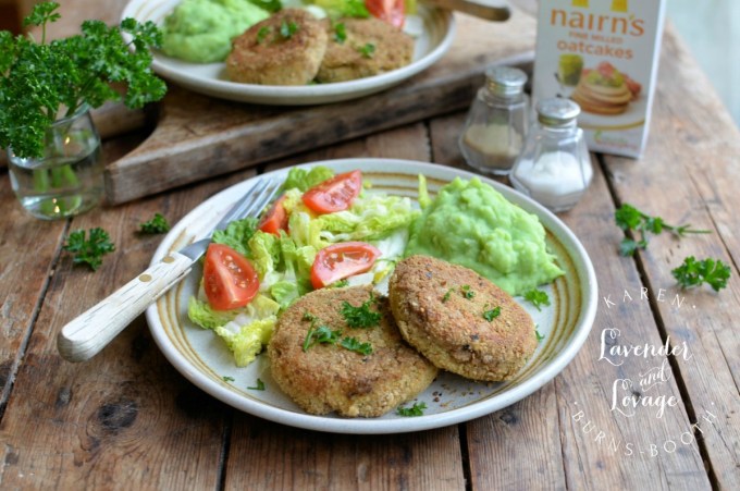 Salmon Fishcakes with Oatcake Crumb