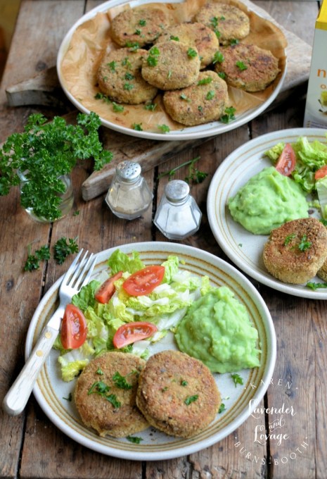 Salmon Fishcakes with Oatmeal Crumb