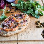 Luxury Low-Calorie Recipe for Fish on Friday: Smoked Salmon Pitta Pizza for 5:2 Diet Fast Day